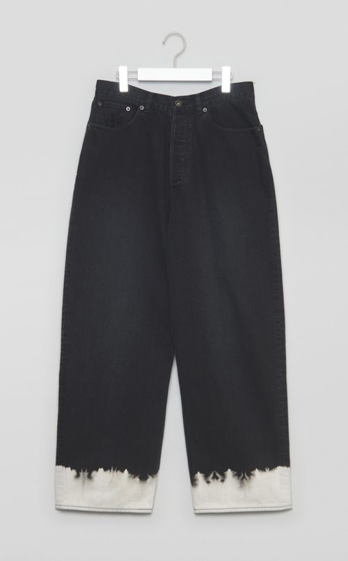 ルーズストレートフィットジーンズ