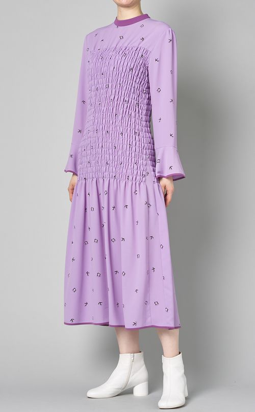 ツバメプリントギャザーワンピース