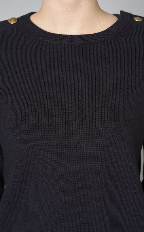 ゴールドボタンスリーブニット