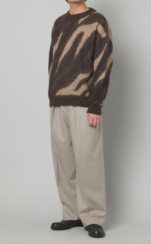 バイアスゼブラパターンニット