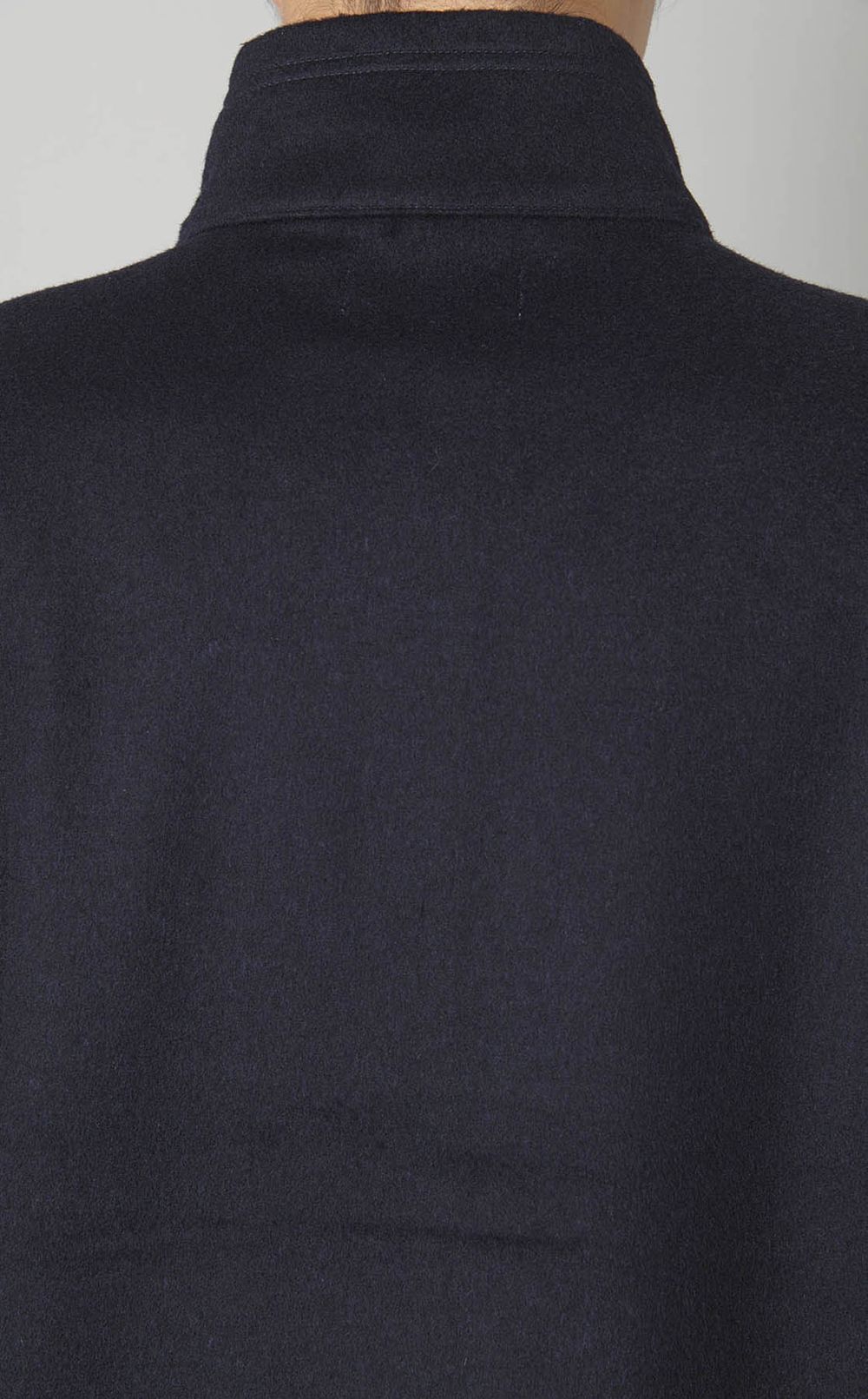 ウールシルクジップアップベスト