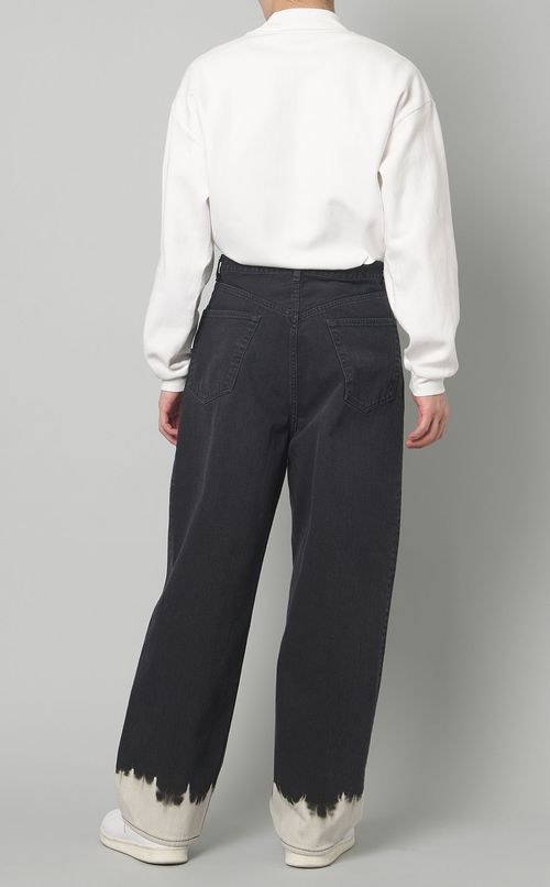 ルーズストレートフィットジーンズ