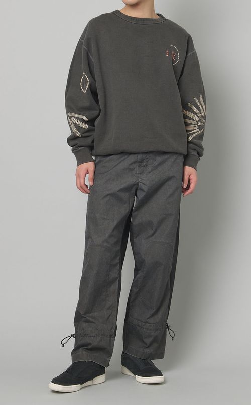 グラフィッククルーネックスウェット