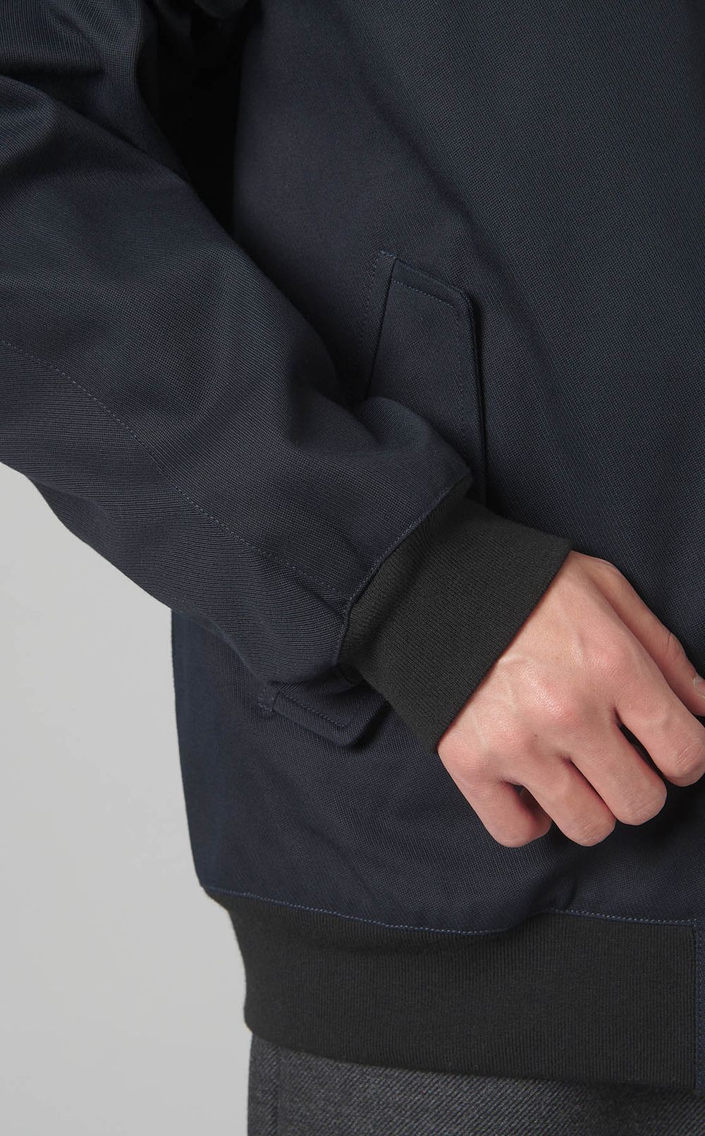 スウィングトップブルゾン