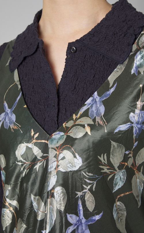 ベルフラワープリントノースリーブドレス