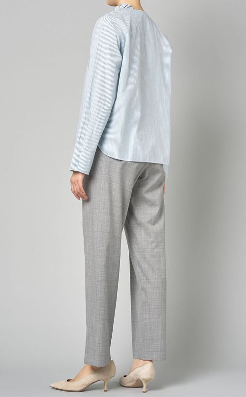 アシンメトリーフリルカラーシャツ