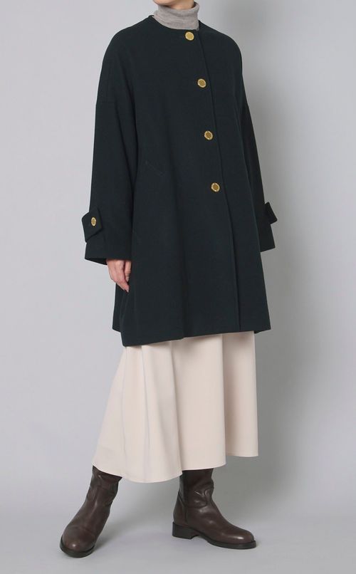 ノーカラーゴールドボタンコート