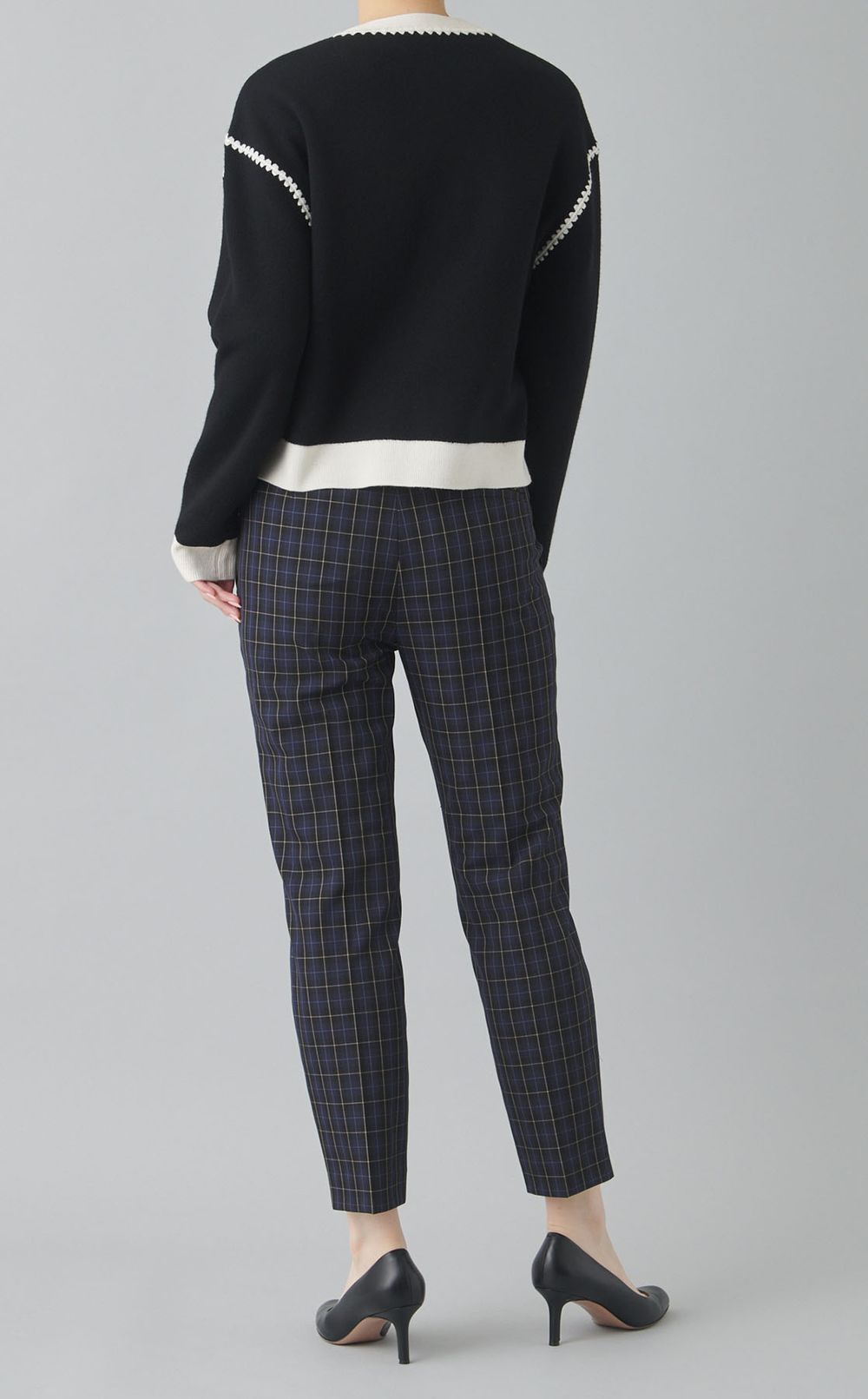 バイカラーステッチニット