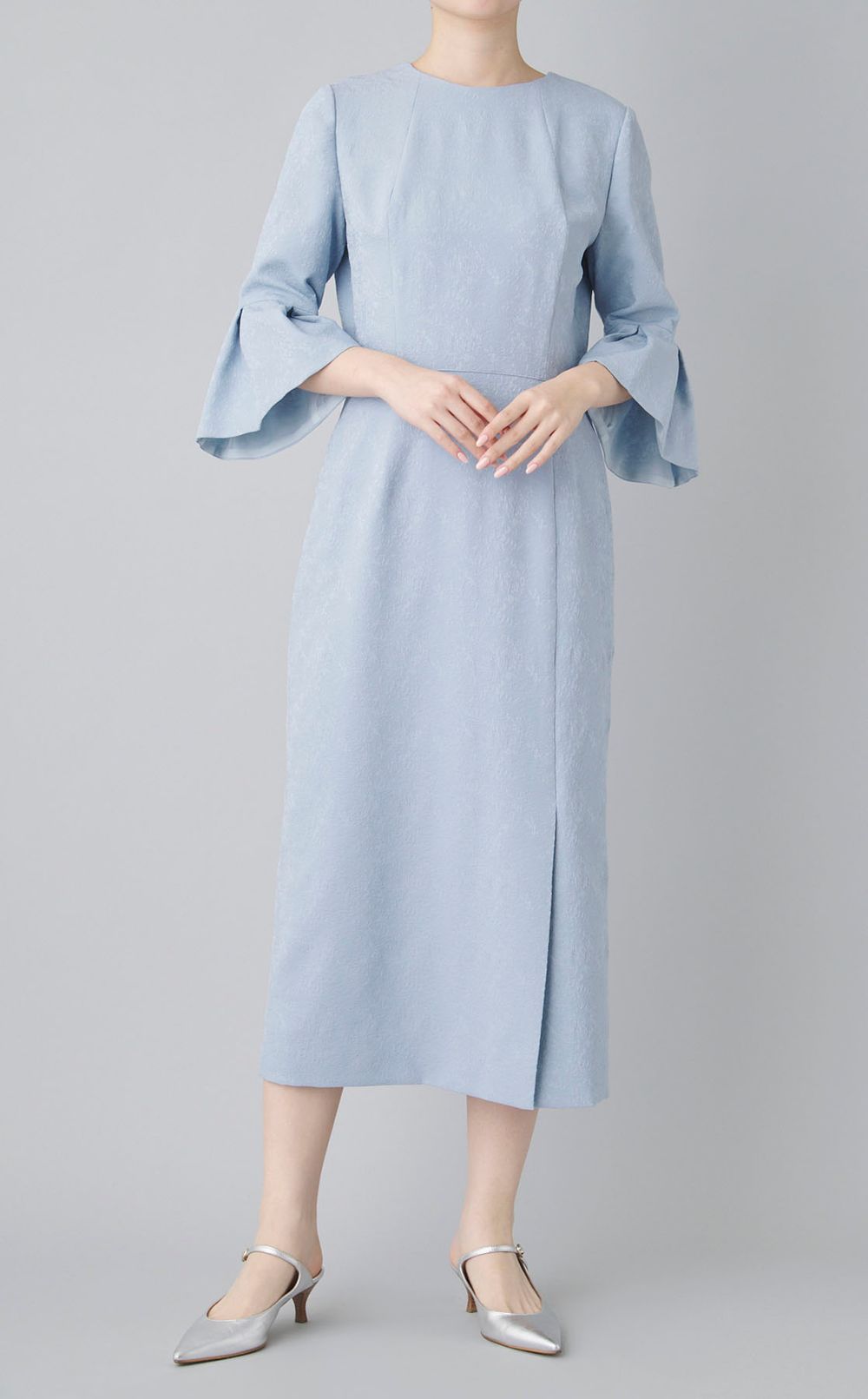 ジャガードフリルスリーブドレス