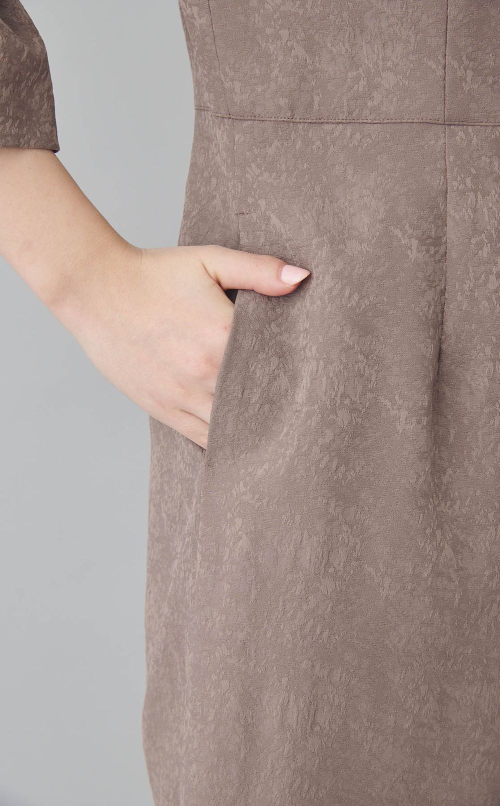 ジャガードフリルスリーブドレス