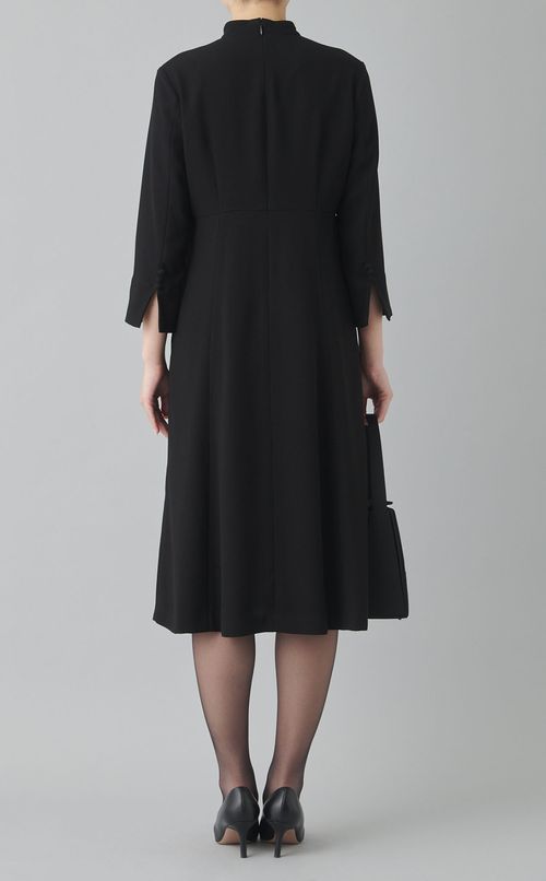 【ブラックフォーマル】別注スタンドネックワンピース