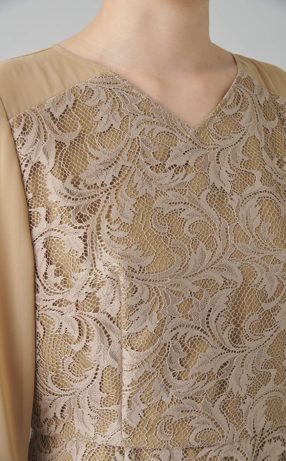 フレアスリーブレースワンピース