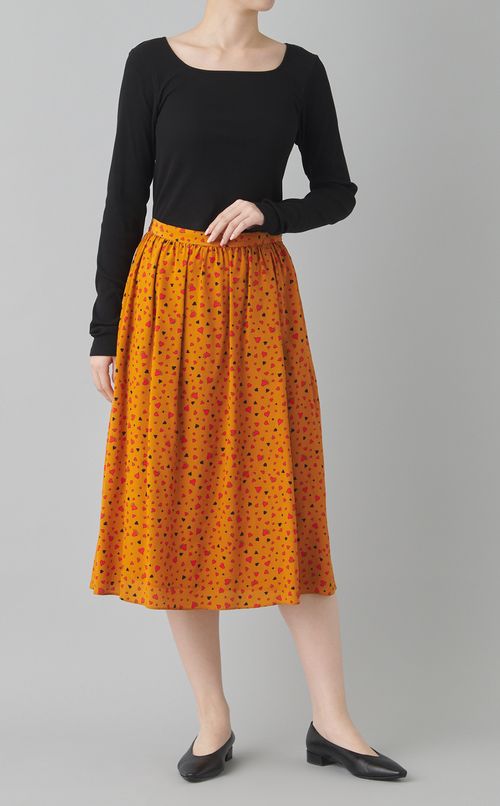 デシンハートプリントスカート