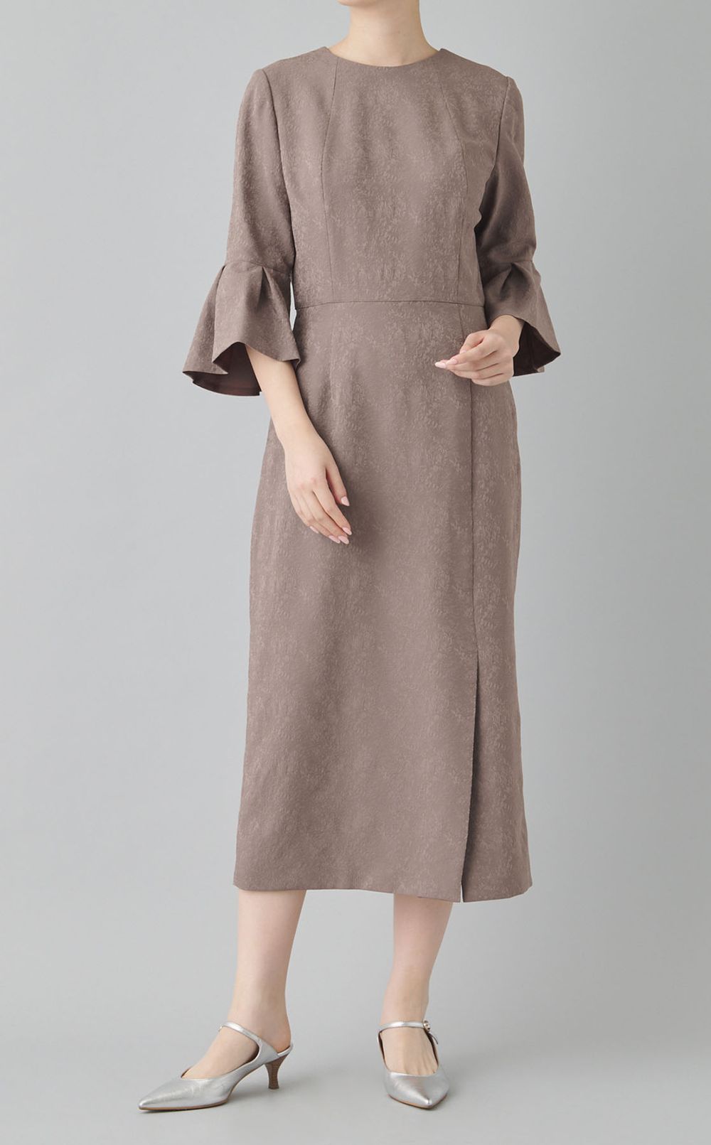 ジャガードフリルスリーブドレス