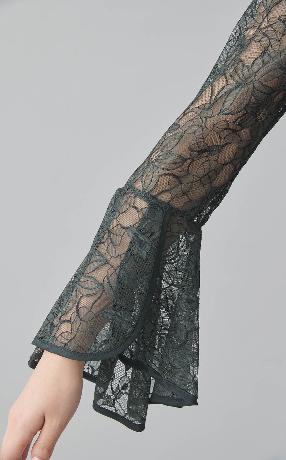 レースブラウス付Iラインドレス