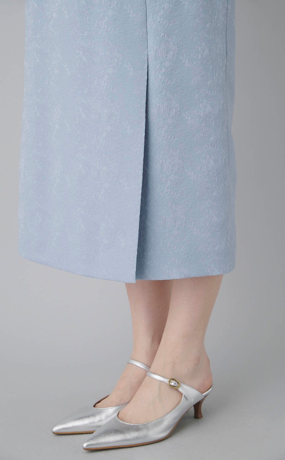 ジャガードフリルスリーブドレス