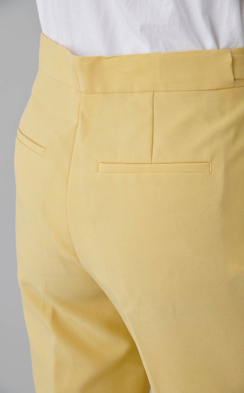 センタープレススリムスラックス