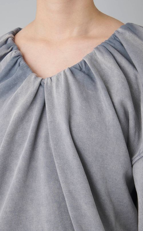 ギャザーネックスウェットプルオーバー