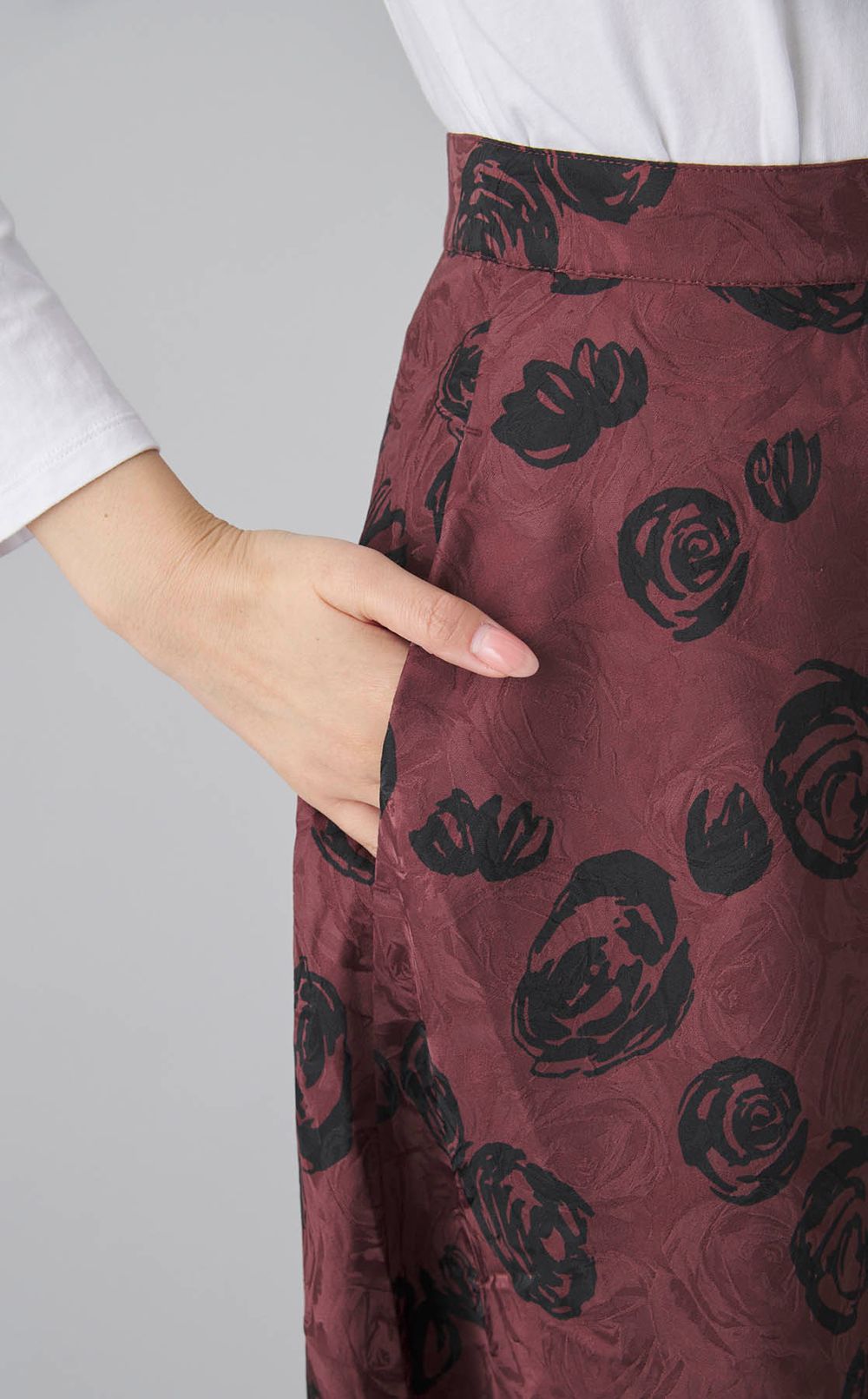 ローズジャガードフレアスカート