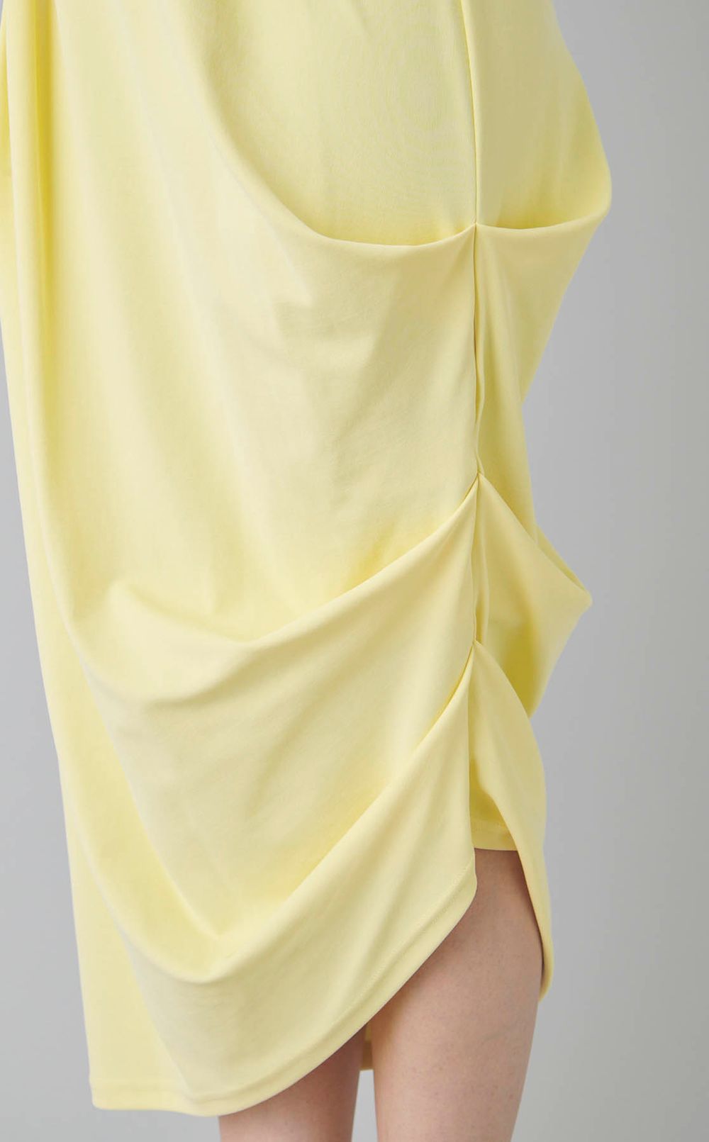 スムースドレープスカート