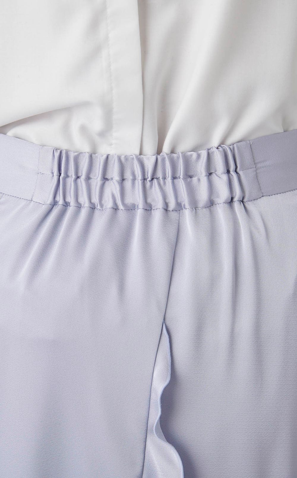 ラッフルサテンスカート