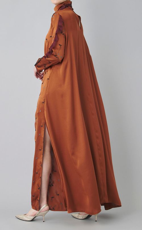 サテン刺繍ギャザードレス