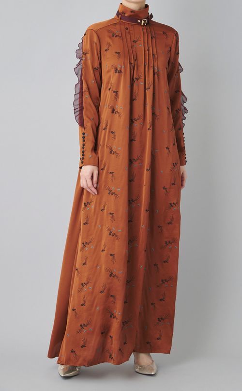 サテン刺繍ギャザードレス