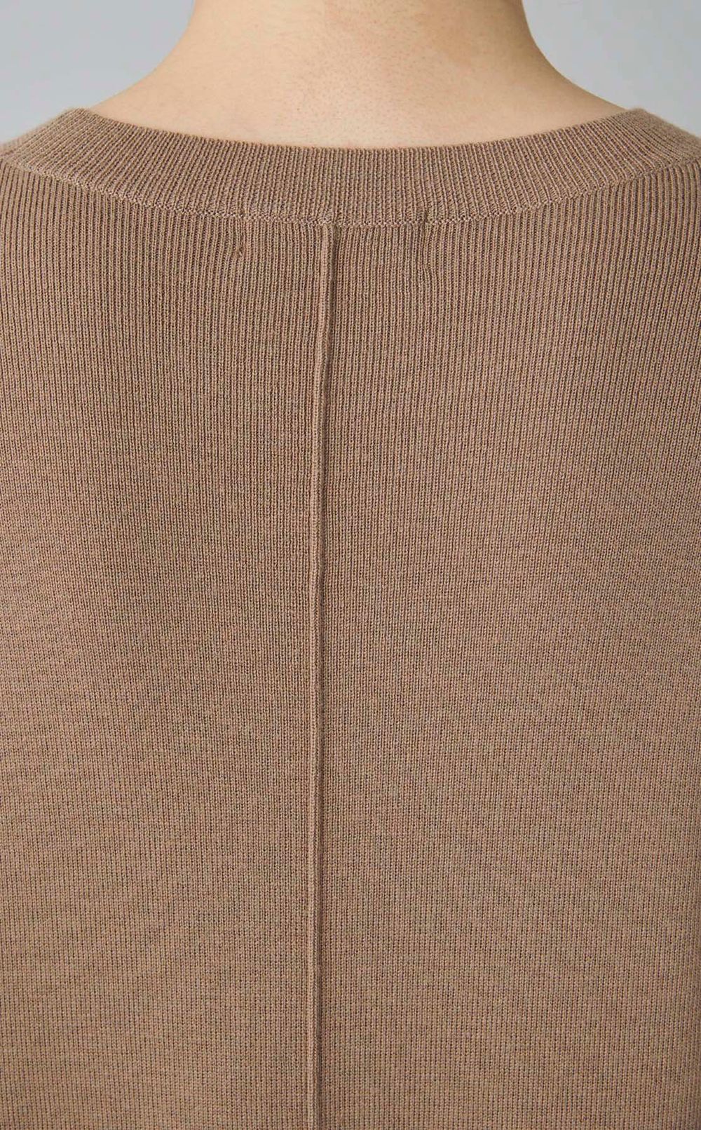 ボリュームスリーブニットワンピース