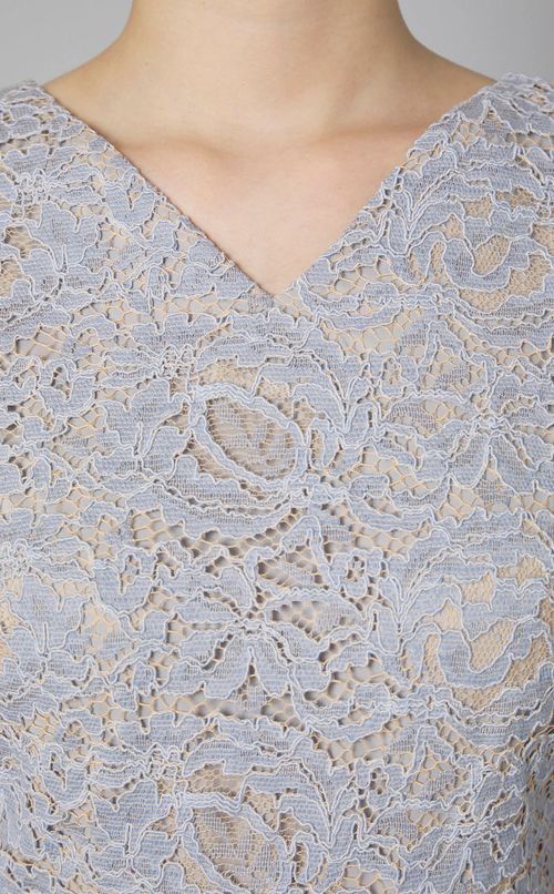 コードレースフレアスリーブワンピース