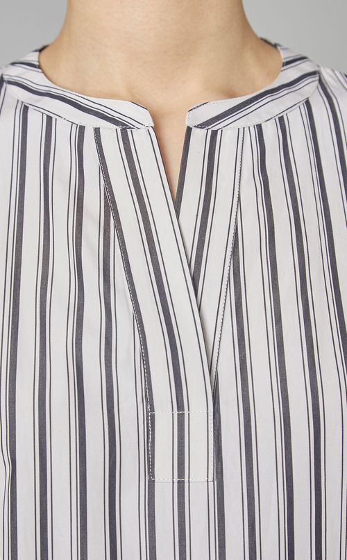 キーネックストライププルオーバー