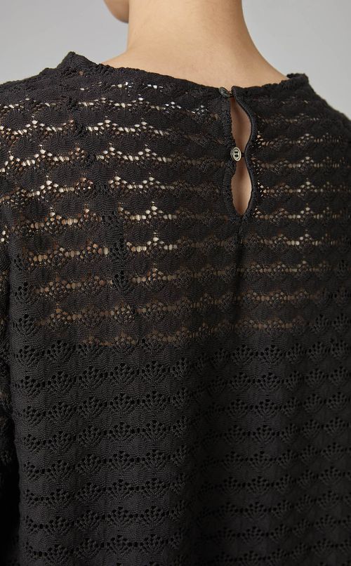 シェルモチーフレースブラウス