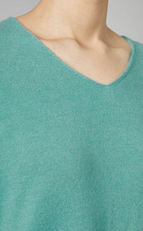 ソフトウールVネックニット