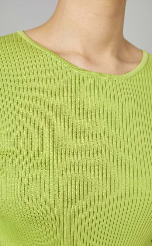 コンパクトコットンクルーネックニット