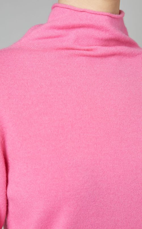 ソフトウールタートルネックニット