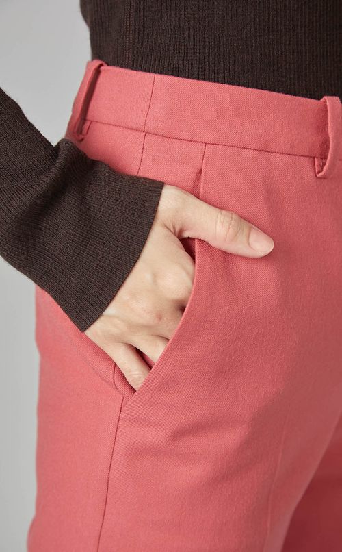 ストレッチクロップドパンツ