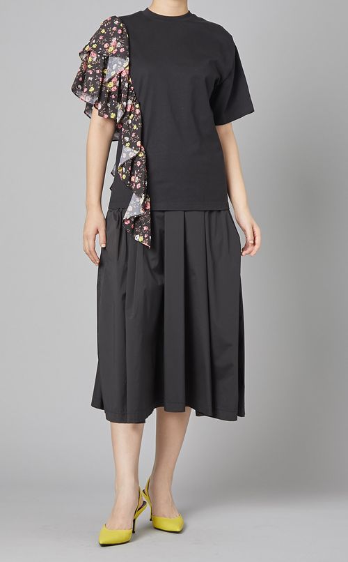 プリントフリル付クルーネックTシャツ