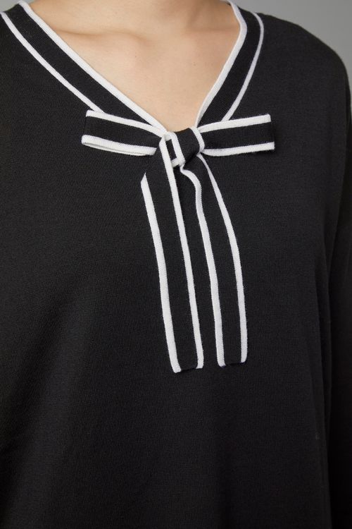 Vネックリボンニットプルオーバー