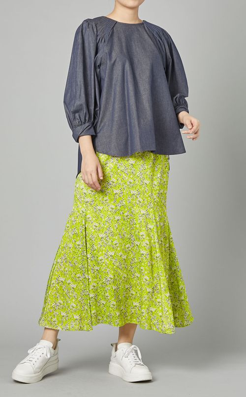 パフスリーブブラウス