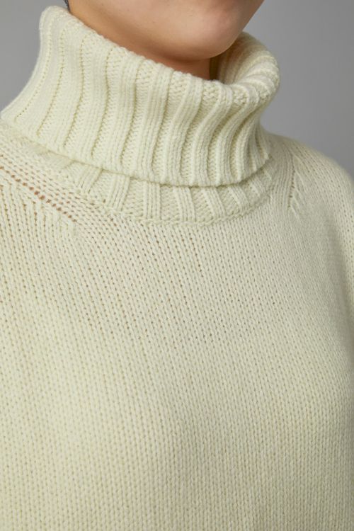 ファインウールタートルネックニットプルオーバー