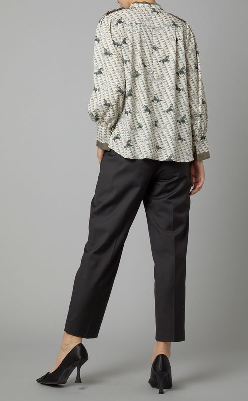 ホースプリントハイネックブラウス