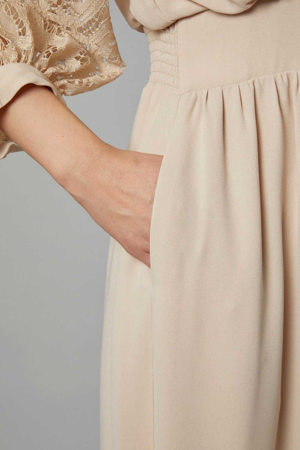 袖レースオールインワン