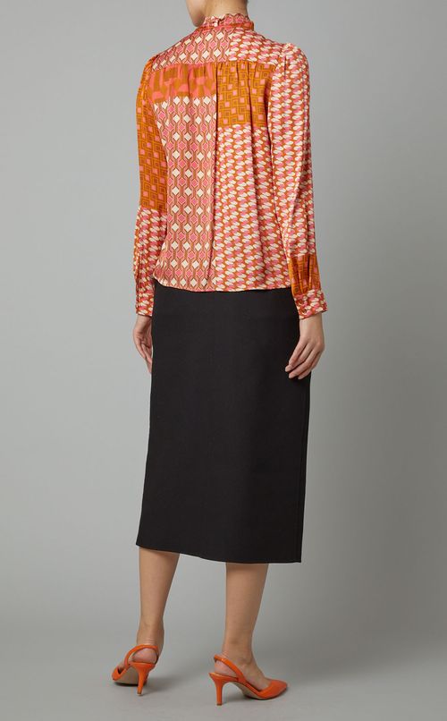 プリントボウタイブラウス