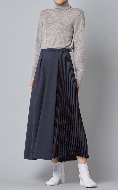 アシンメトリープリーツスカート