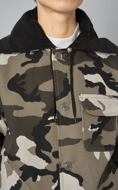 カモフラハンティングフードジャケット