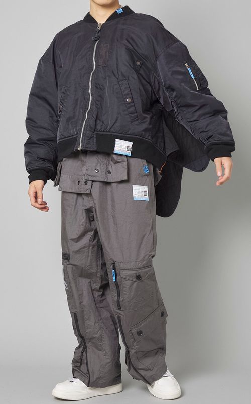 パラシュートパンツ