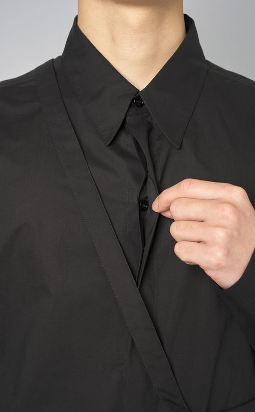 サコッシュ付ロングスリーブシャツ