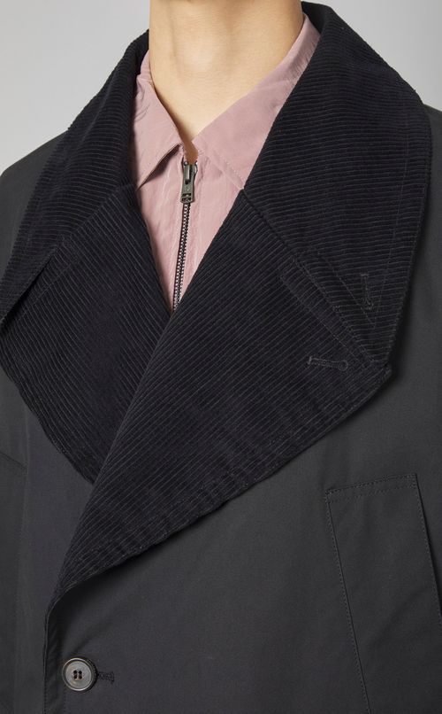 ダブルブレストハーフコート