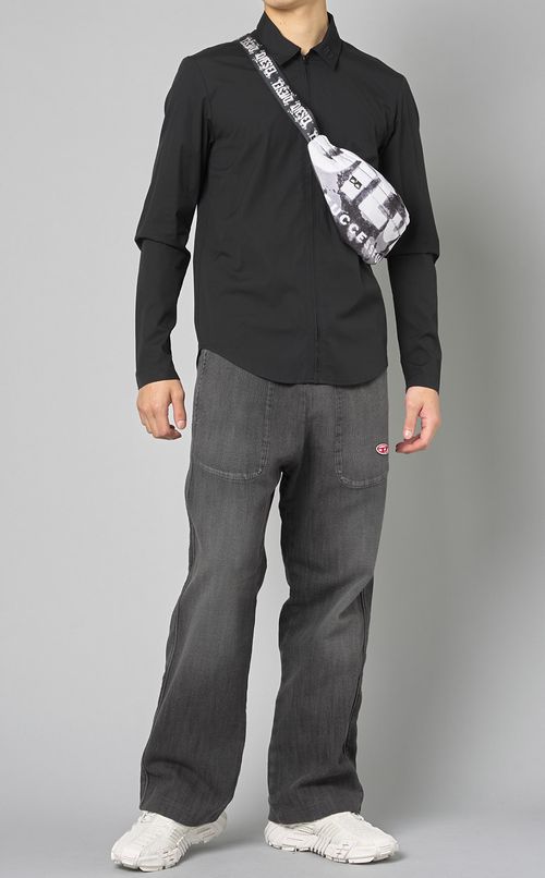 ロゴカラージップアップシャツ