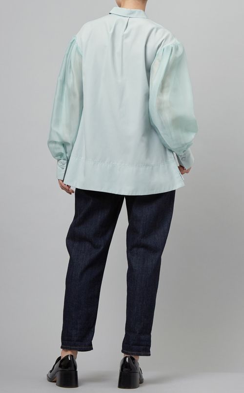 エンブロイダリーブラウス