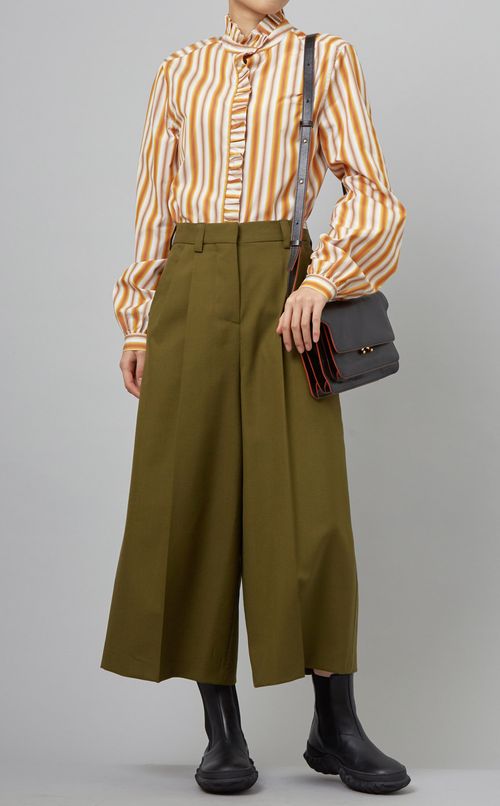 レザーショルダーバッグ